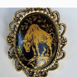 Vintage Transfer Spanish bull‎ pendant brooch